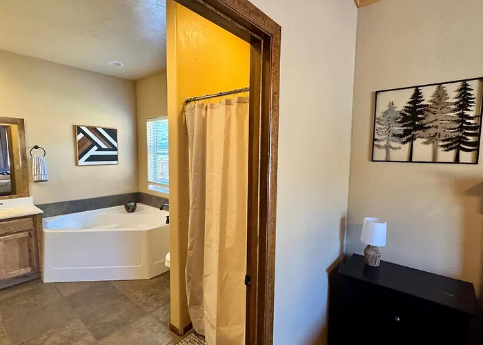 Cozy Retreat Pond, Meadow & Mountain Views Holiday home