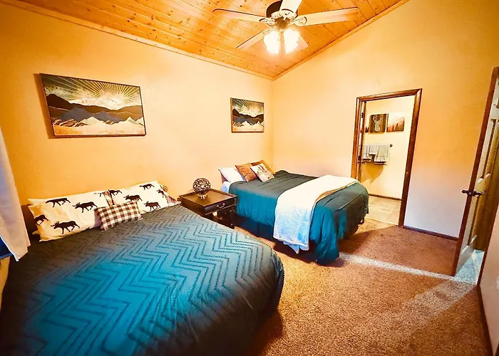 Cozy Retreat Pond, Meadow & Mountain Views * Greer