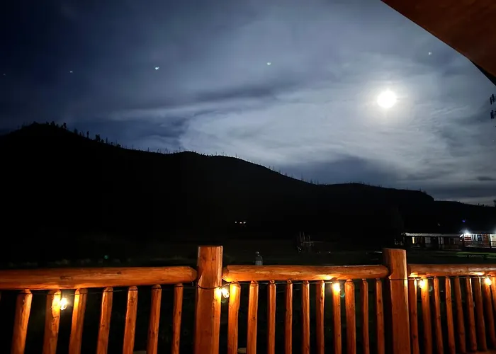 Cozy Retreat Pond, Meadow & Mountain Views Holiday home