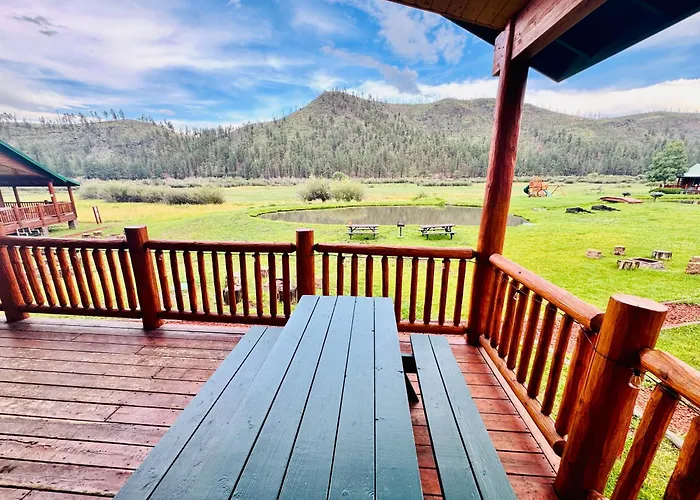Cozy Retreat Pond, Meadow & Mountain Views Holiday home Greer