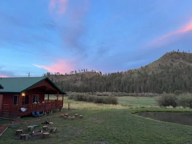Cozy Retreat Pond, Meadow & Mountain Views Greer